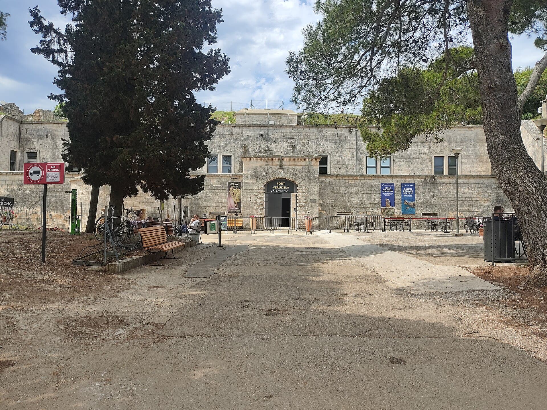 Ulaz u Aquarium Pula u utvrdi Verudela