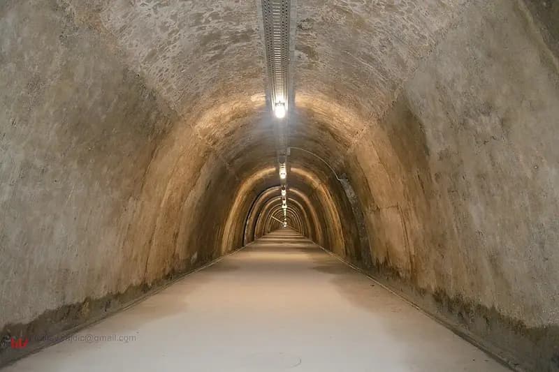 Unutrašnjost tunela Grič u Zagrebu